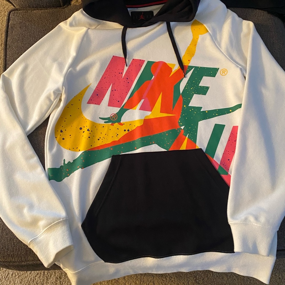 Jordan/Nike Sweatshirt Hoodie worn once no stains or holes very clean like new